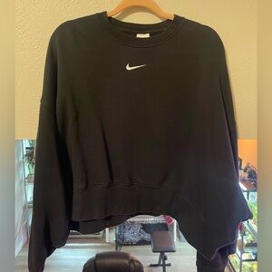 Nike Women's Black Cropped Sweatshirt